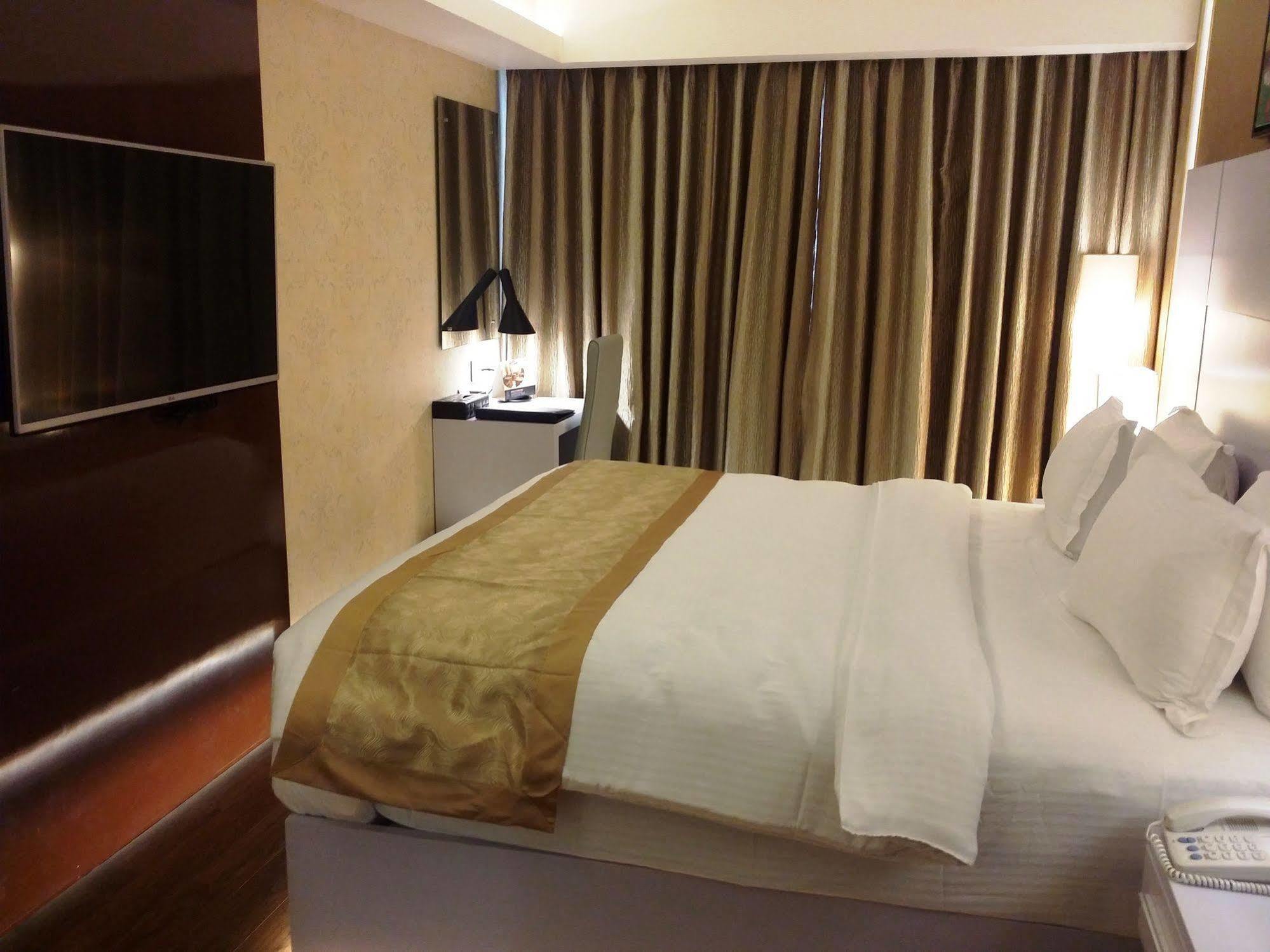 Hotel Oxina Lygon Tiruchirappalli Zewnętrze zdjęcie