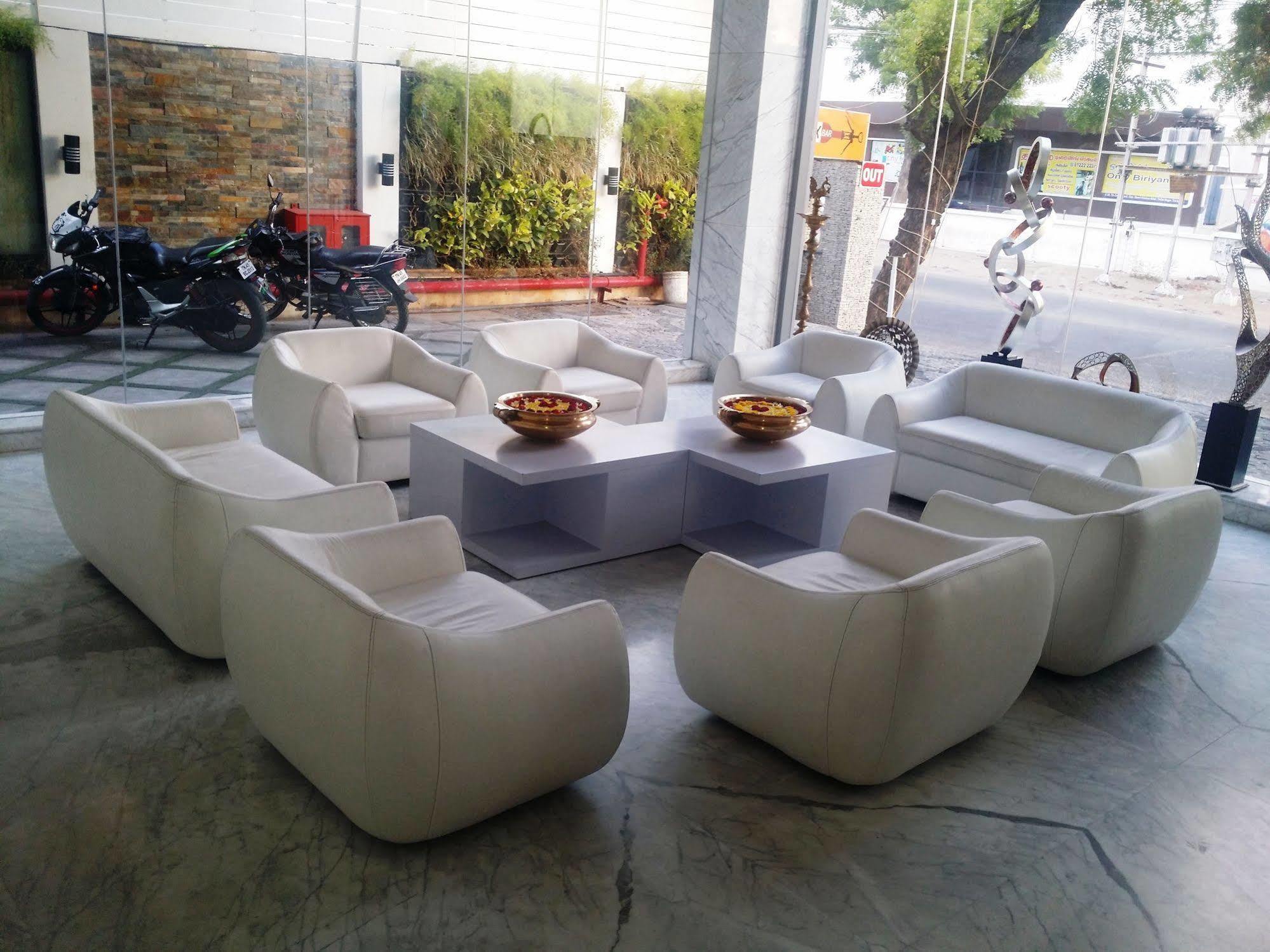 Hotel Oxina Lygon Tiruchirappalli Zewnętrze zdjęcie
